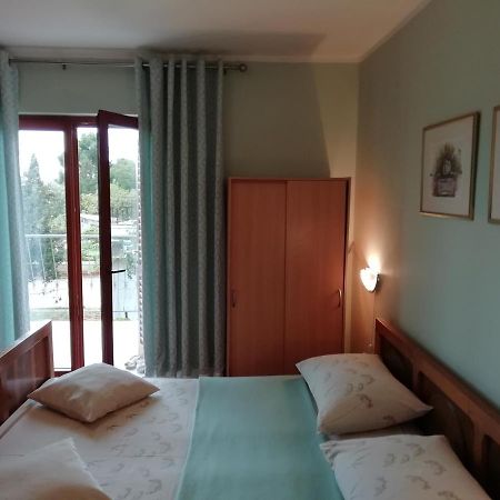 Near Beach - Apartments Marica Ρόβινι Εξωτερικό φωτογραφία