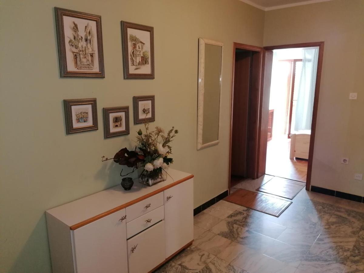 Near Beach - Apartments Marica Ρόβινι Εξωτερικό φωτογραφία