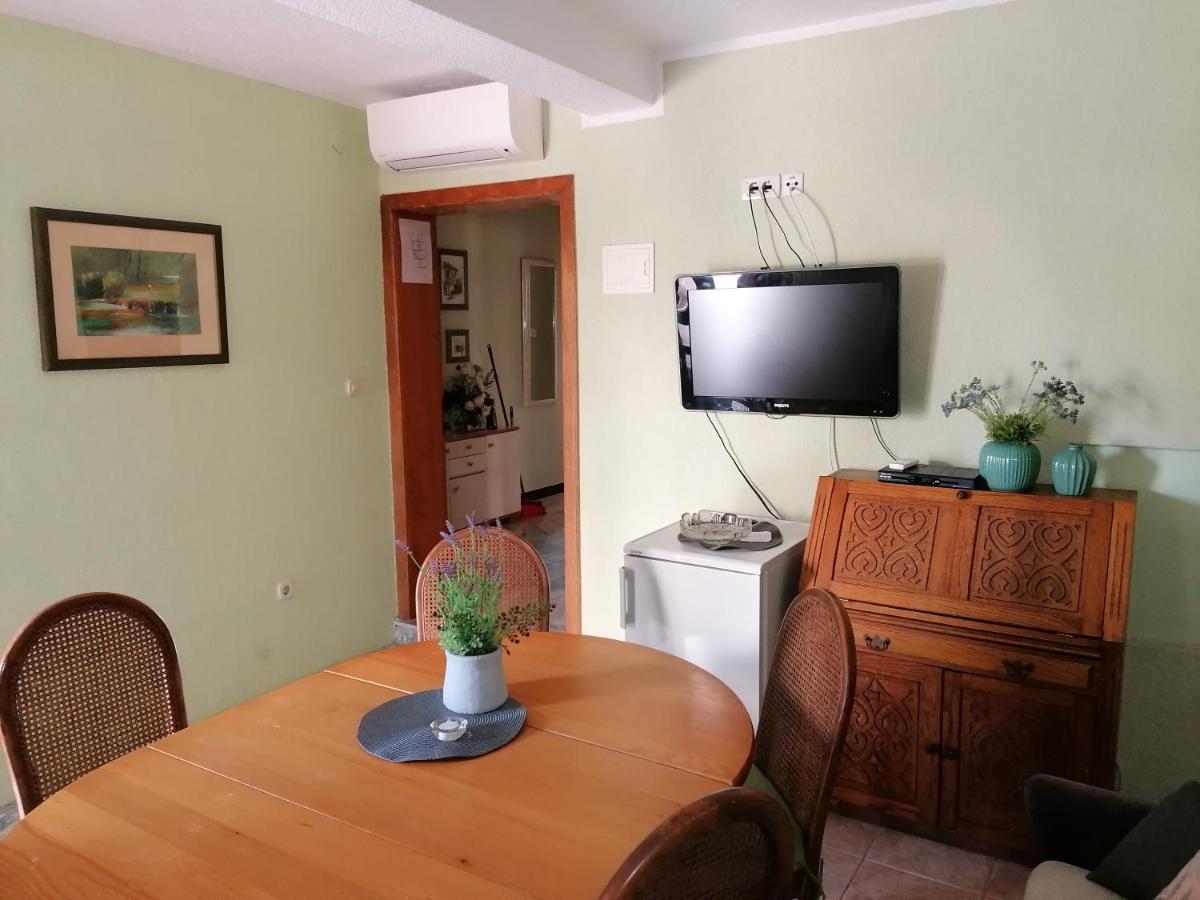 Near Beach - Apartments Marica Ρόβινι Εξωτερικό φωτογραφία